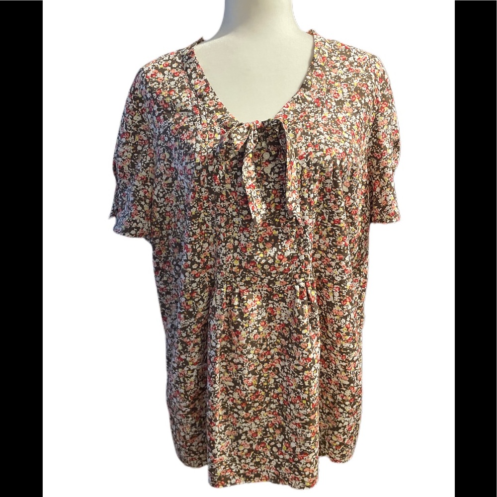 🌼 3/$18. Izod floral blouse size 1X